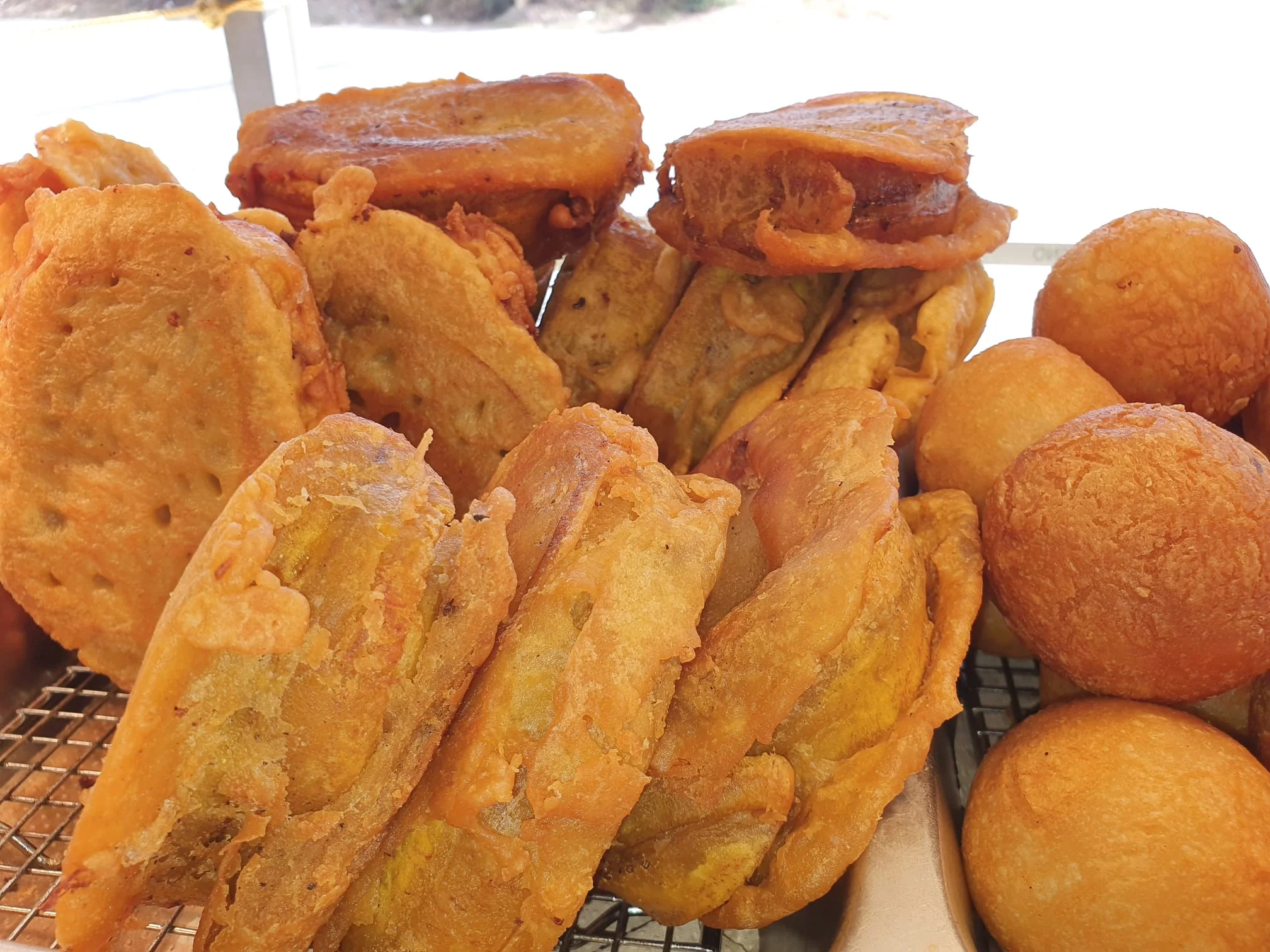 Frituras típicas - La Casa de los Bacalaitos y las Alcapurrias