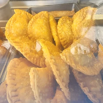 Frituras típicas - La Casa de los Bacalaitos y las Alcapurrias